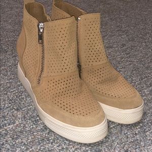 Steve Madden sneaker heel